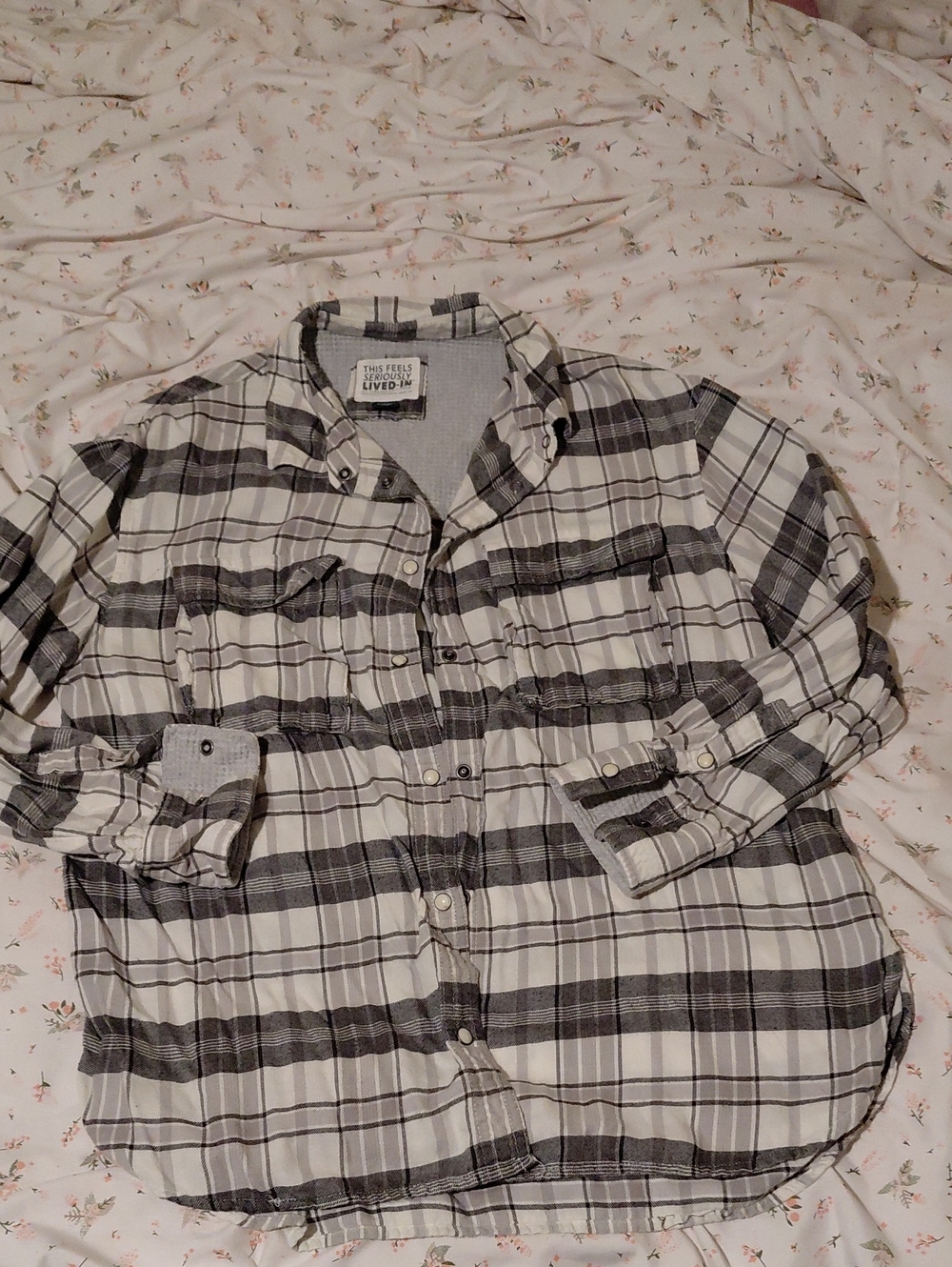 American Eagle Outfitters Black and White Plaid Button-Down Shirt